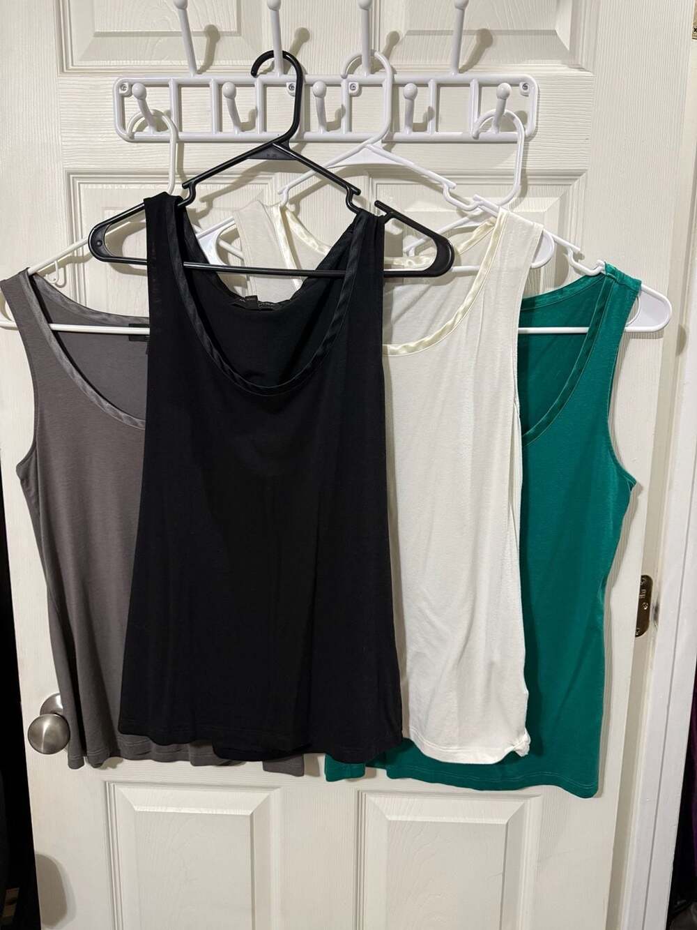Banana Republic Luxe Touch Tank Top Size M Green Satin Trim Lot of 4